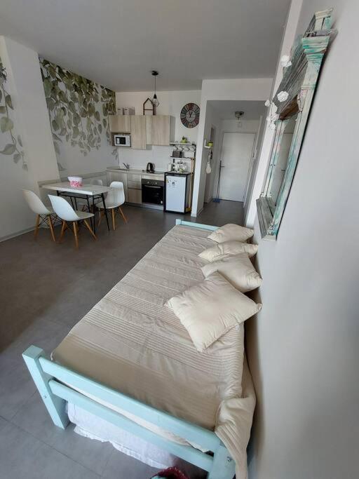 Calido,moderno Depto Con Piscina, Parking ,laundry Apartment *