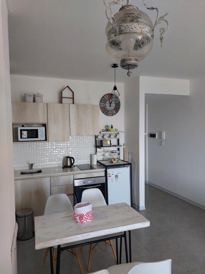 Calido,moderno Depto Con Piscina, Parking ,laundry Apartment *