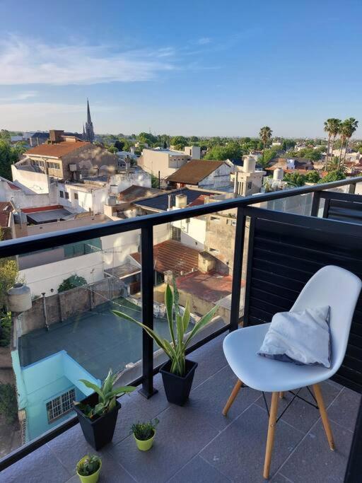 Calido,moderno Depto Con Piscina, Parking ,laundry